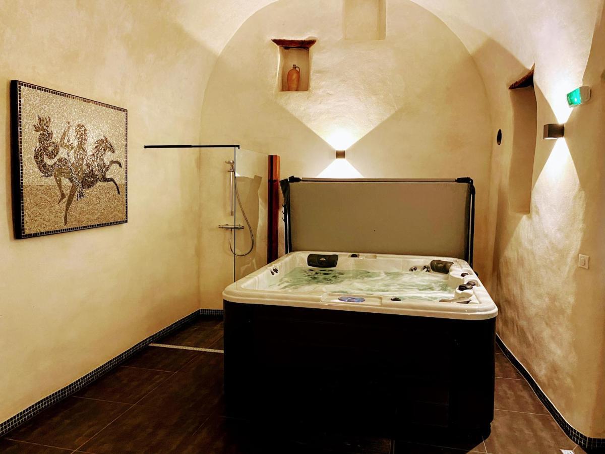 Les Terres Rouges 06 Bed and Breakfast Guillaumes Buitenkant foto